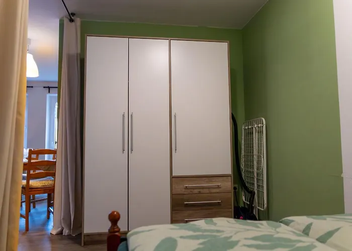 Mit Zwei Schlafzimmern Und Balkon By Interhome